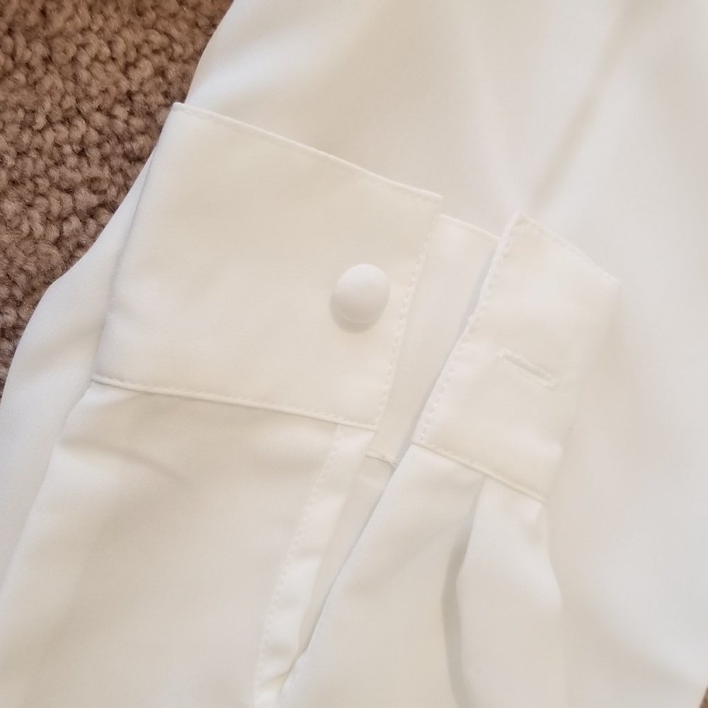 Kathy Che, Vintage White Lace Button Blouse, Size 8P - Picture 10 of 16